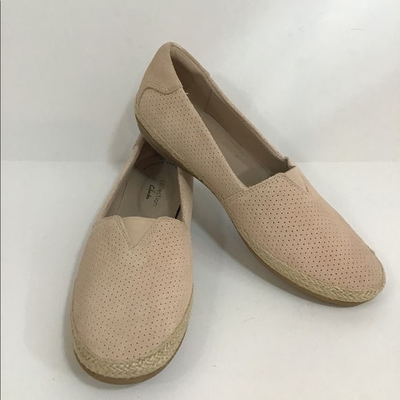 clarks perforated slip on